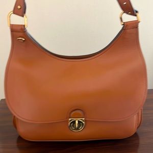 New (without tags) Tory Burch Saddalrina Oversized Hobo Leather Bag